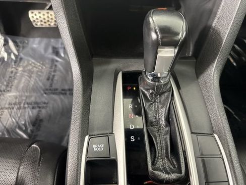 Used 2019 Honda Civic Touring image 17