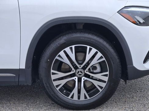 Used 2025 Mercedes-Benz GLA 250 4MATIC image 11