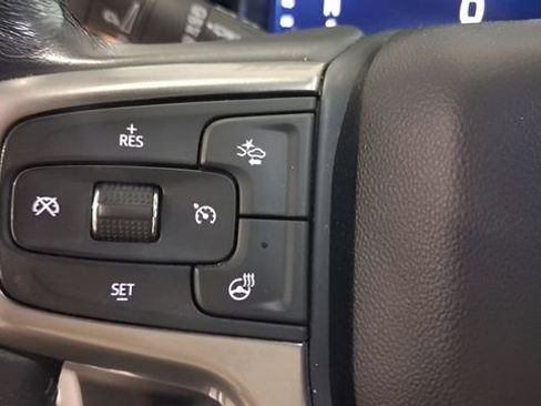 Used 2023 Chevrolet Suburban Premier AWD/4WD image 33