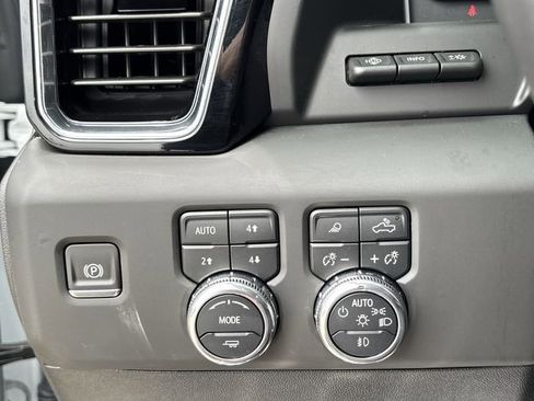 Used 2025 GMC Sierra 2500 Denali Ultimate AWD/4WD image 19