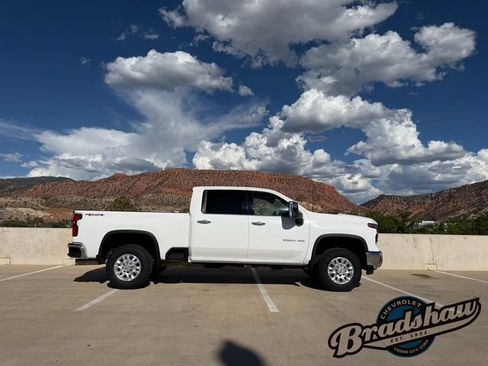 Used 2024 Chevrolet Silverado 3500 LTZ w/ LTZ Premium Package AWD/4WD image 3