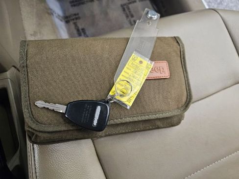 Used 2014 Jeep Patriot Limited w/ Sun/Sound Group image 21