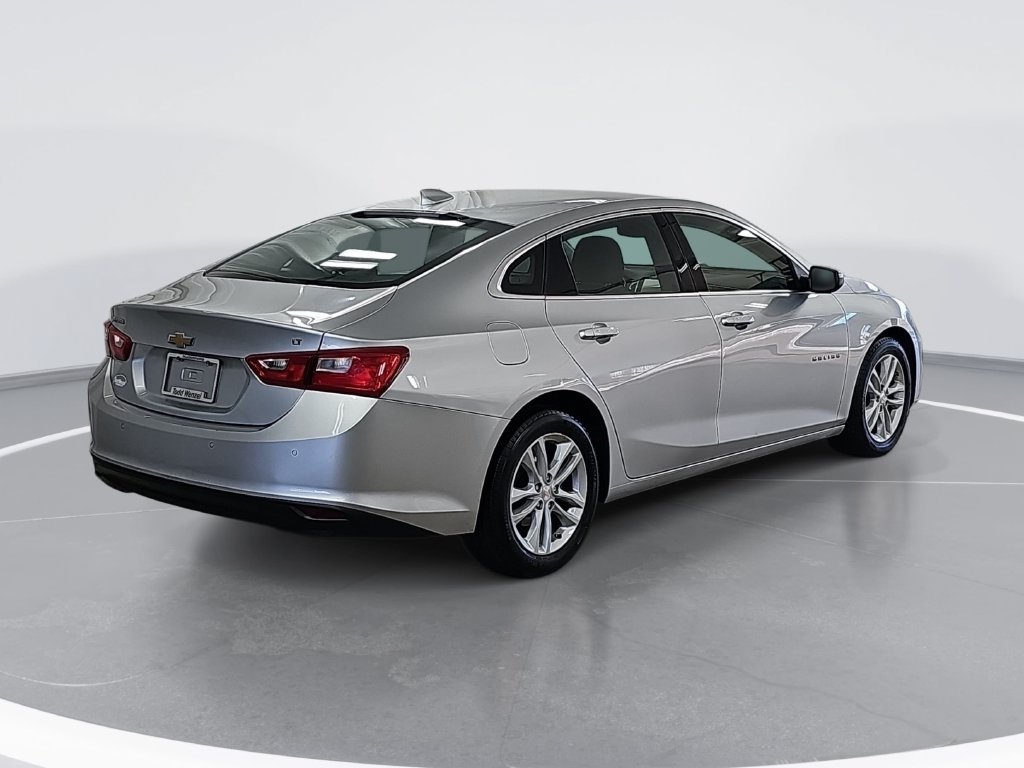 Used 2016 Chevrolet Malibu LT w/ Driver Confidence Package FWD image 3