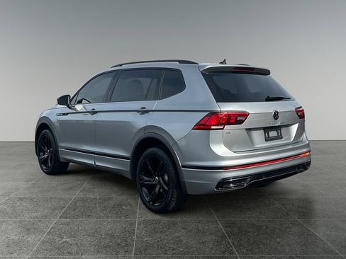Used 2023 Volkswagen Tiguan SE R-Line FWD image 6