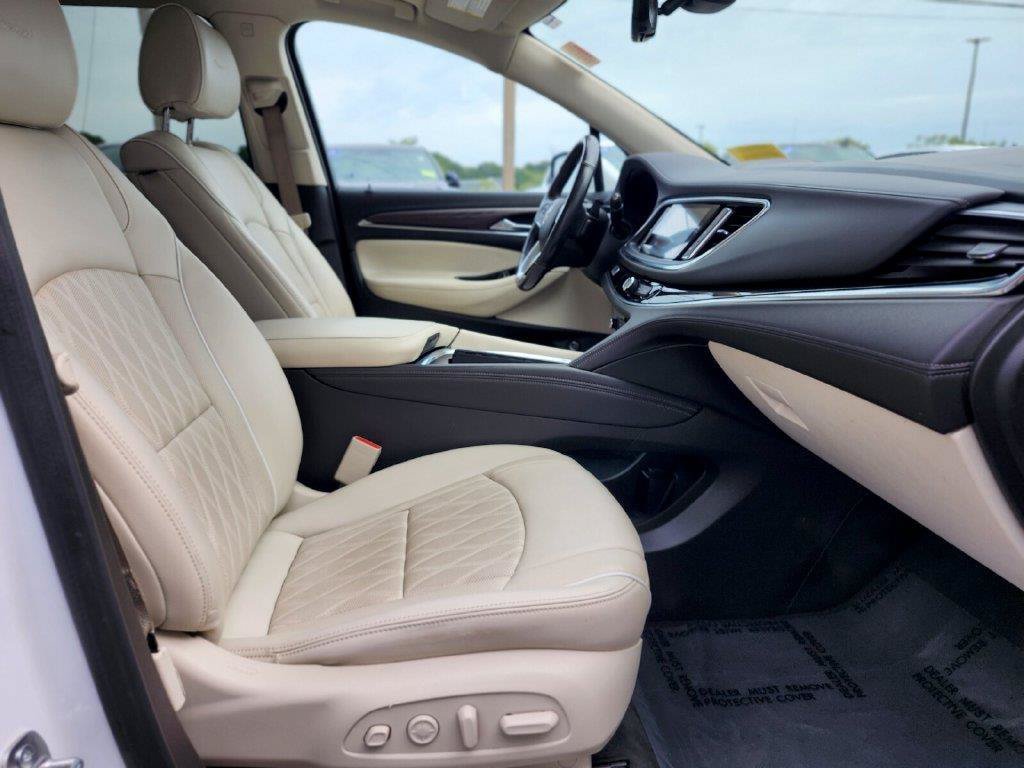 Used 2024 Buick Enclave Avenir w/ Avenir Technology Package AWD/4WD image 9