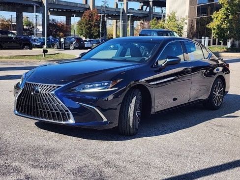 Used 2024 Lexus ES 300h w/ Premium Package FWD image 17