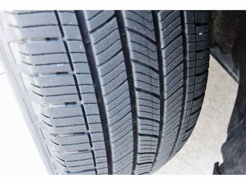 Used 2023 Ford Explorer ST-Line w/ Class IV Trailer Tow Package image 36