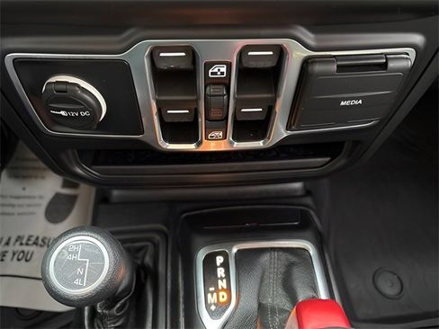 Used 2021 Jeep Wrangler Unlimited Islander image 15