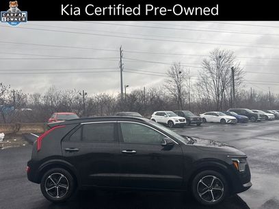 Used 2023 Kia Niro SX