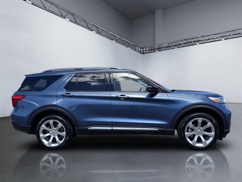 Used 2020 Ford Explorer Platinum w/ Premium Technology Package AWD/4WD image 3