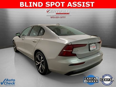 Used 2025 Volvo S60 B5 Core image 4