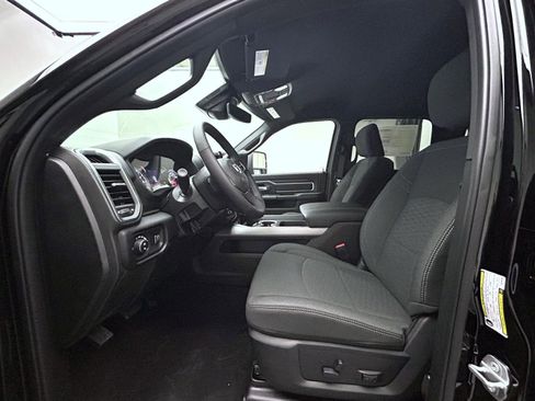 New 2026 RAM 2500 Big Horn AWD/4WD image 9