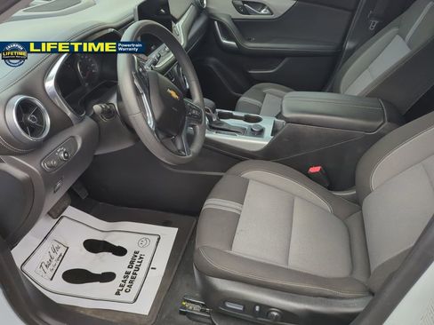 Used 2025 Chevrolet Blazer LT FWD image 7
