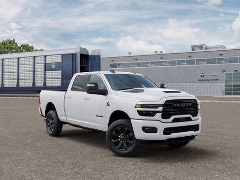 New 2026 RAM 2500 Laramie AWD/4WD image 5