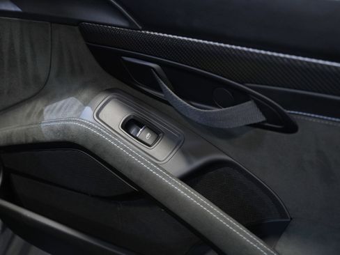 Used 2023 Porsche 718 Cayman GT4 RS image 31