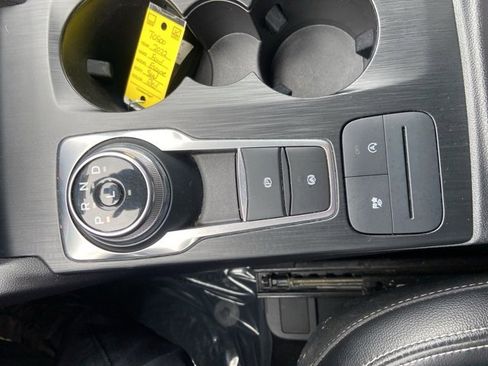 Used 2022 Ford Escape SEL image 15