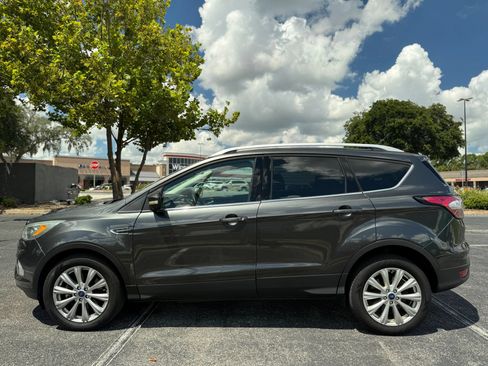 Used 2017 Ford Escape Titanium AWD/4WD image 8