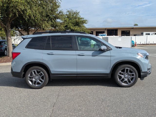 Used 2023 Honda Passport EX-L image 2