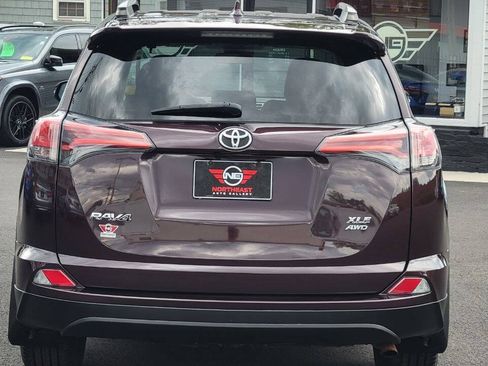 Used 2018 Toyota RAV4 XLE AWD/4WD image 7