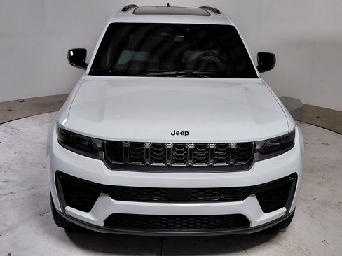 New 2026 Jeep Grand Cherokee L Limited AWD/4WD image 2