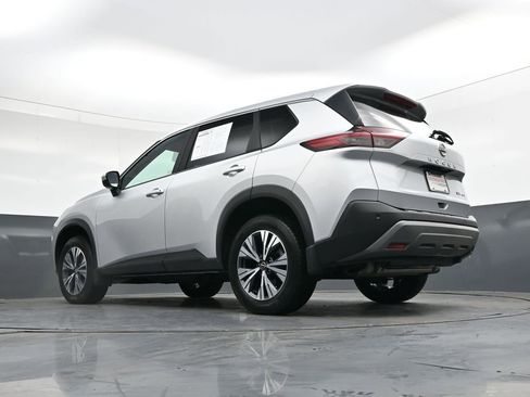 Used 2023 Nissan Rogue SV image 40