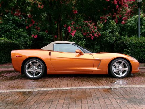 Used 2007 Chevrolet Corvette Convertible w/ Preferred Equipment Group RWD image 9