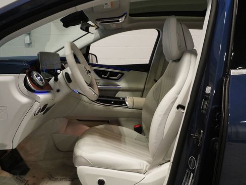 Used 2023 Mercedes-Benz EQE 500 4MATIC SUV image 12