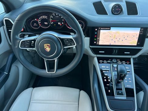 Certified 2023 Porsche Cayenne Platinum Edition AWD/4WD image 14