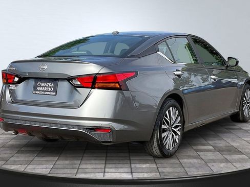 Used 2025 Nissan Altima 2.5 SV FWD image 7