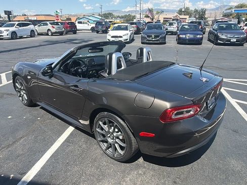 Used 2017 FIAT 124 Spider Lusso RWD image 12
