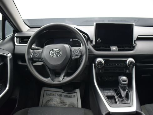 Used 2025 Toyota RAV4 XLE FWD image 14