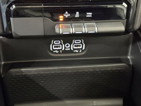 Used 2023 RAM 1500 Limited image 27