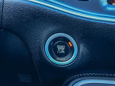 Used 2015 Dodge Challenger R/T Plus image 25