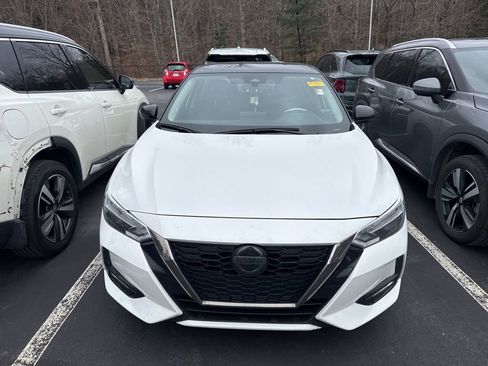Used 2023 Nissan Sentra SR w/ Electronics Package image 2