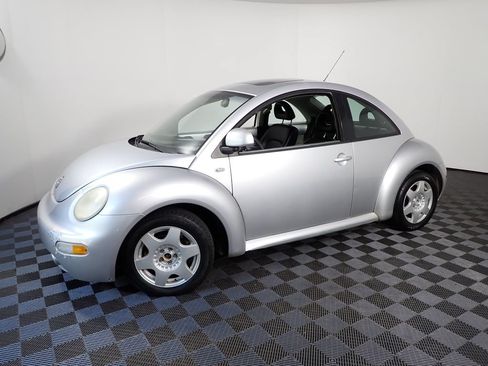 Used 2000 Volkswagen Beetle GLS FWD image 8