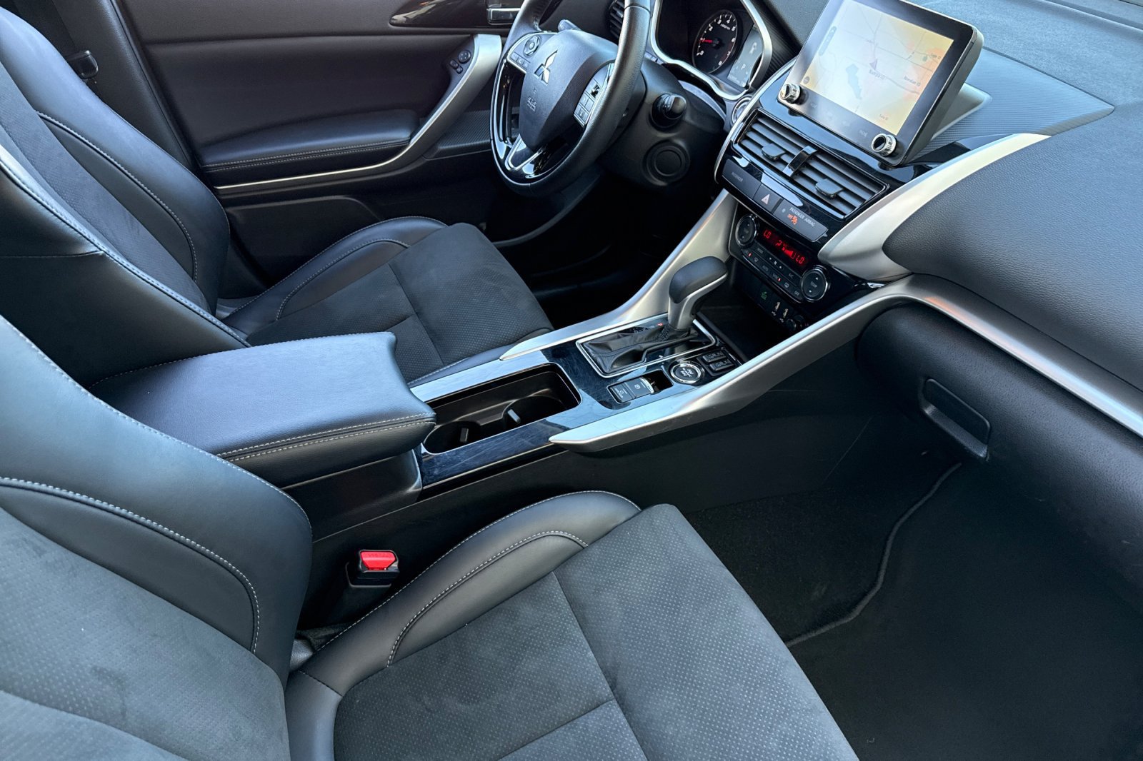 Used 2025 Mitsubishi Eclipse Cross SE AWD/4WD image 17