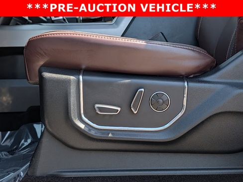 Used 2016 Ford F150 Platinum w/ Trailer Tow Package image 22