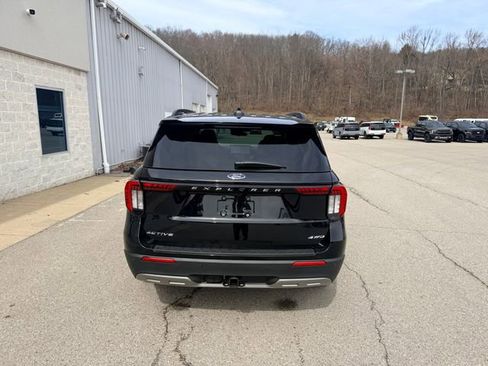 New 2026 Ford Explorer Active w/ Active Comfort Package image 6