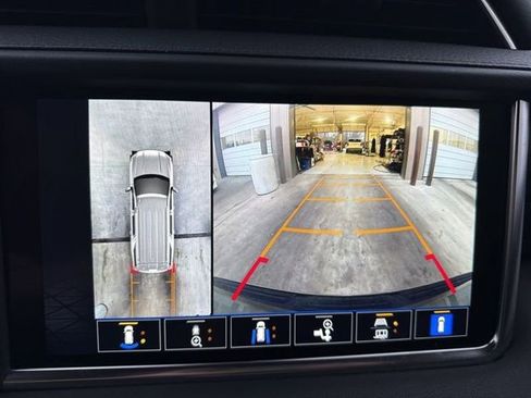 Used 2024 GMC Yukon XL Denali image 26