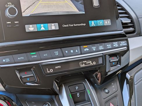 Used 2025 Honda Odyssey Touring image 19