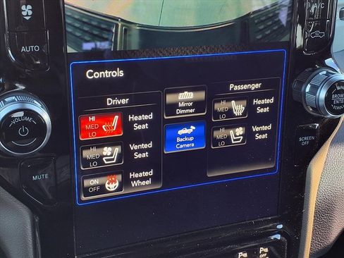 Used 2019 RAM 3500 Laramie w/ Black Appearance Package image 14