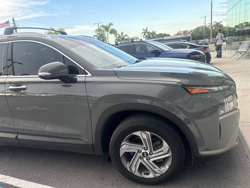 Used 2023 Hyundai Santa Fe SEL FWD image 4