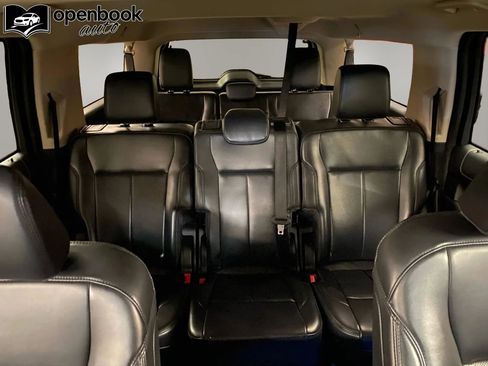 Used 2024 Ford Expedition Max XLT image 14