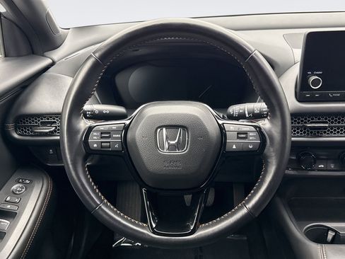 Used 2025 Honda HR-V Sport image 12