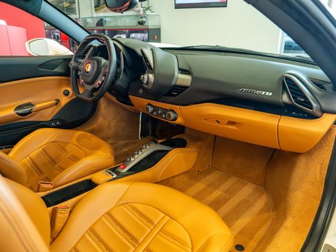 Certified 2016 Ferrari 488 GTB RWD image 17