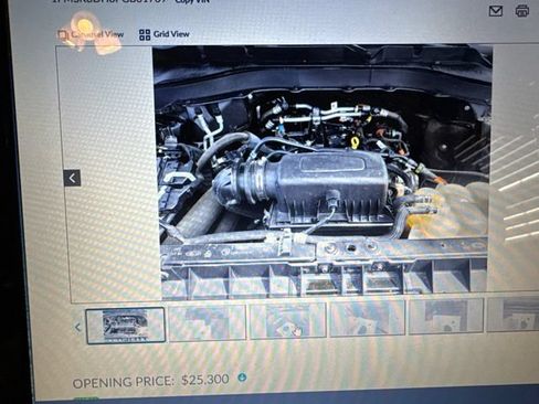 Used 2023 Ford Explorer XLT w/ Equipment Group 202A AWD/4WD image 19