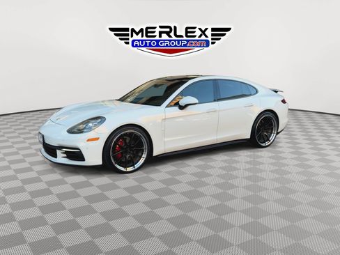 Used 2018 Porsche Panamera RWD image 4