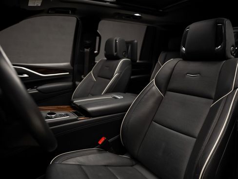 Used 2024 Cadillac Escalade ESV Premium Luxury RWD image 62