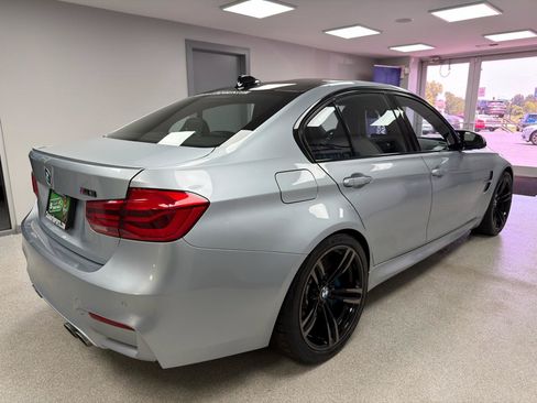 Used 2016 BMW M3 RWD image 3