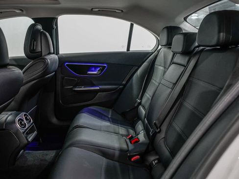 Used 2025 Mercedes-Benz C 300 Sedan image 18